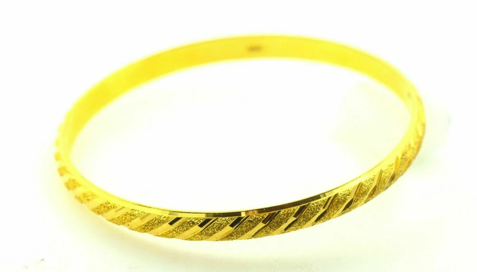 22k Bangle Solid Gold ELEGANT WOMEN BRACELET Diamond Cut Size 2.5 inch B310