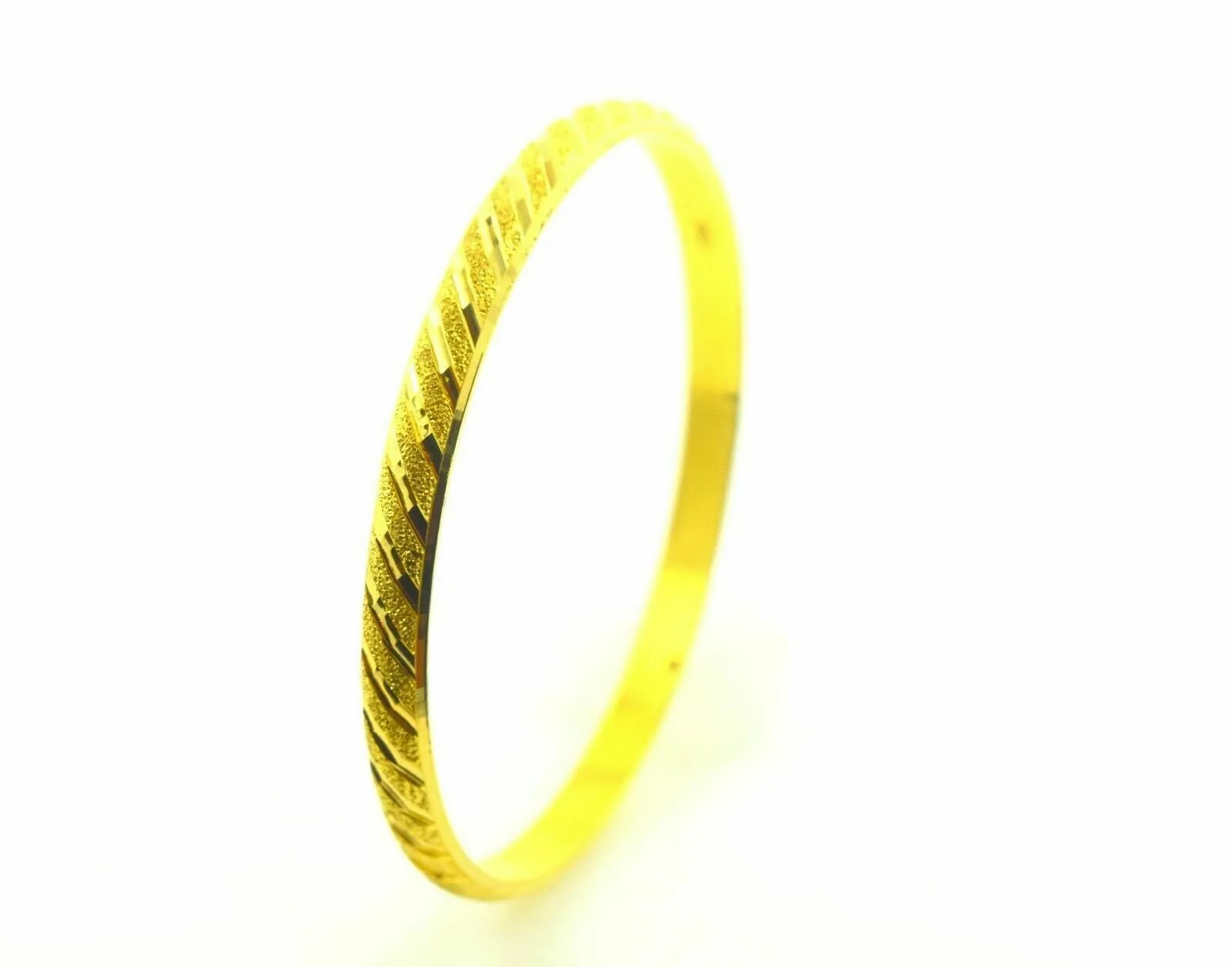 22k Bangle Solid Gold ELEGANT WOMEN BRACELET Diamond Cut Size 2.5 inch B310