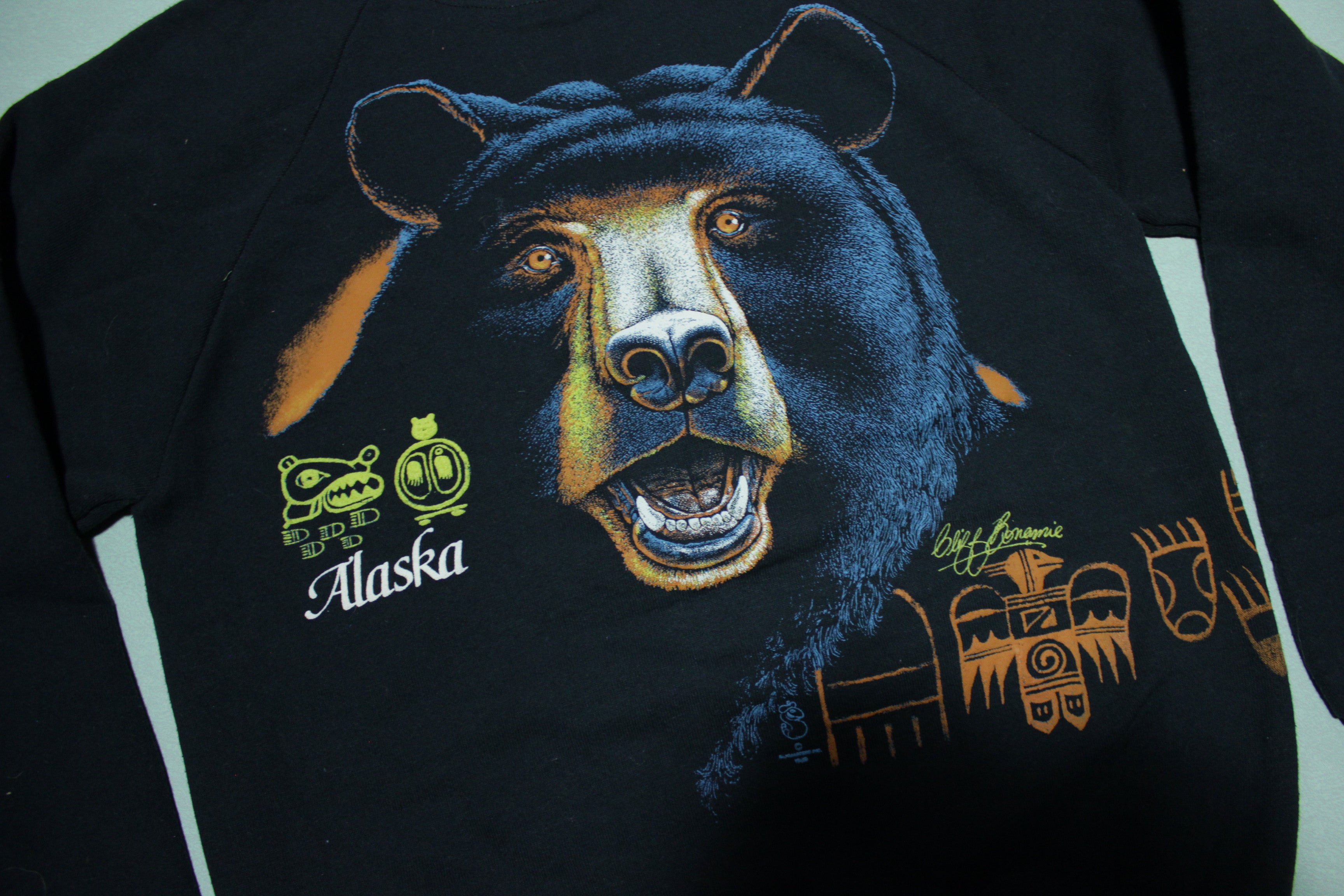 Alaska Grizzly Bear Nature Vintage Cliff Bonamie Tribal Artwork 90's Crewneck Sweatshirt