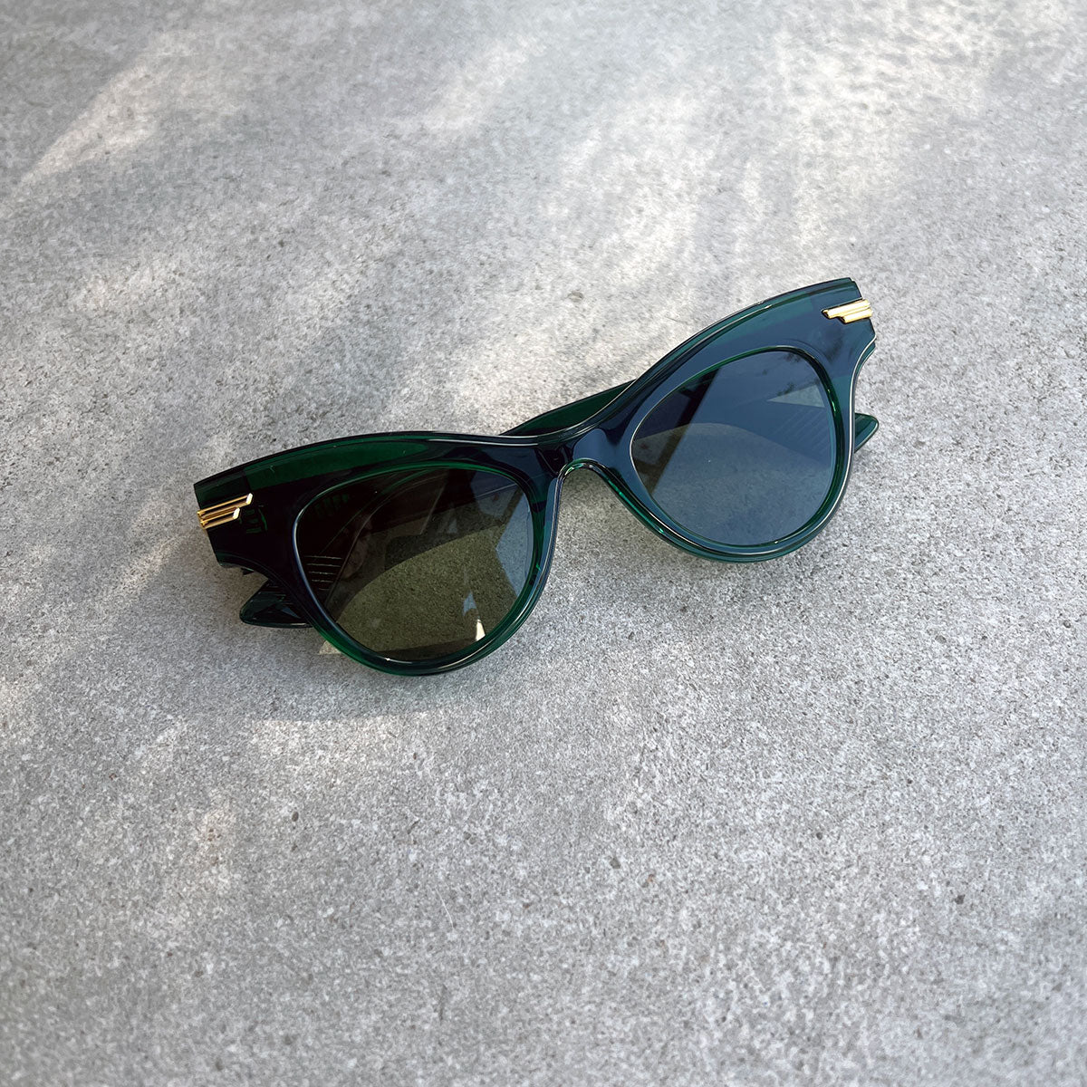 BV 1004S Sunglasses, Green (G)