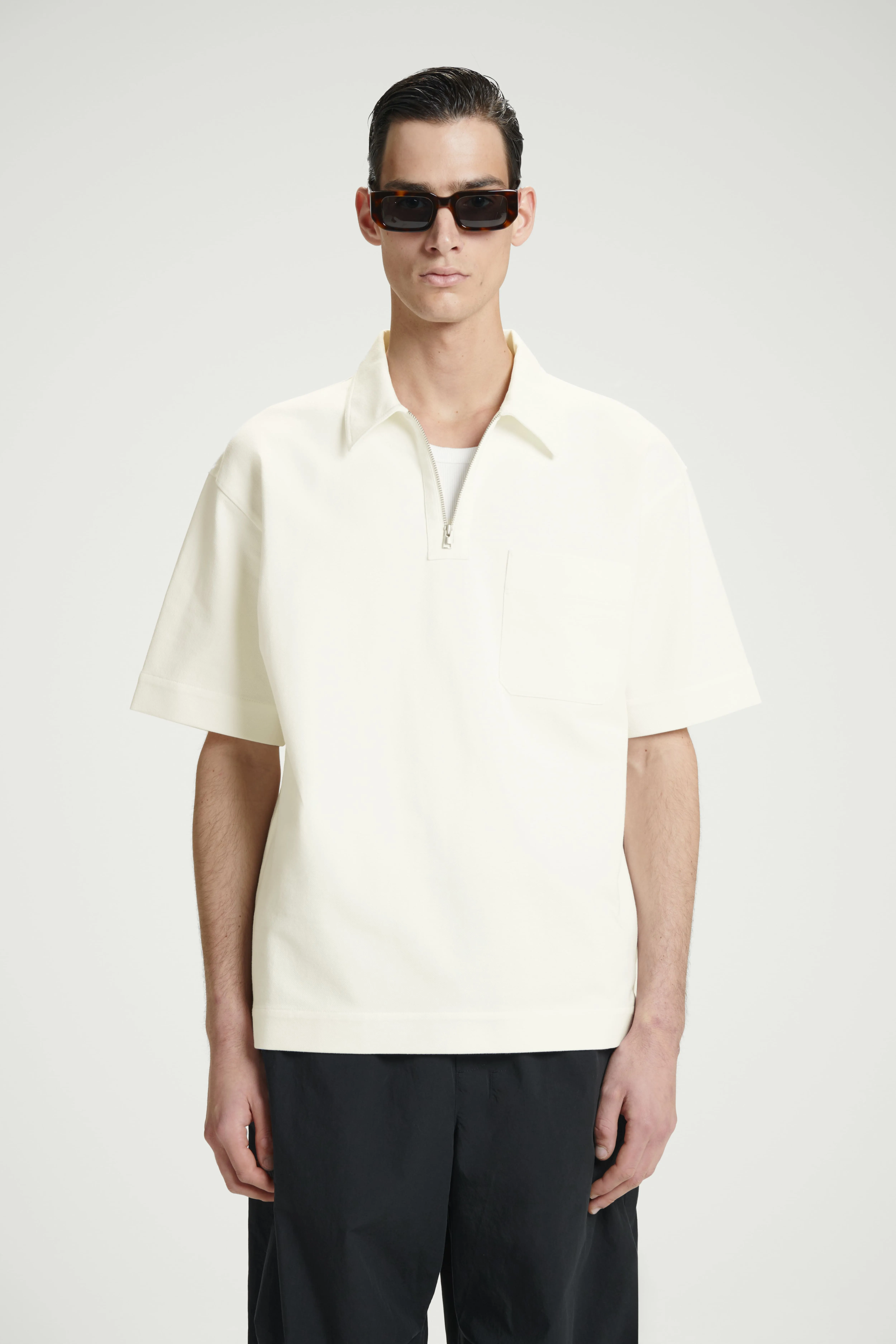 COTTON-TWILL HALF-ZIP POLO SHIRT - Short sleeve - Regular length - OFF-WHITE - Men | H&M GB