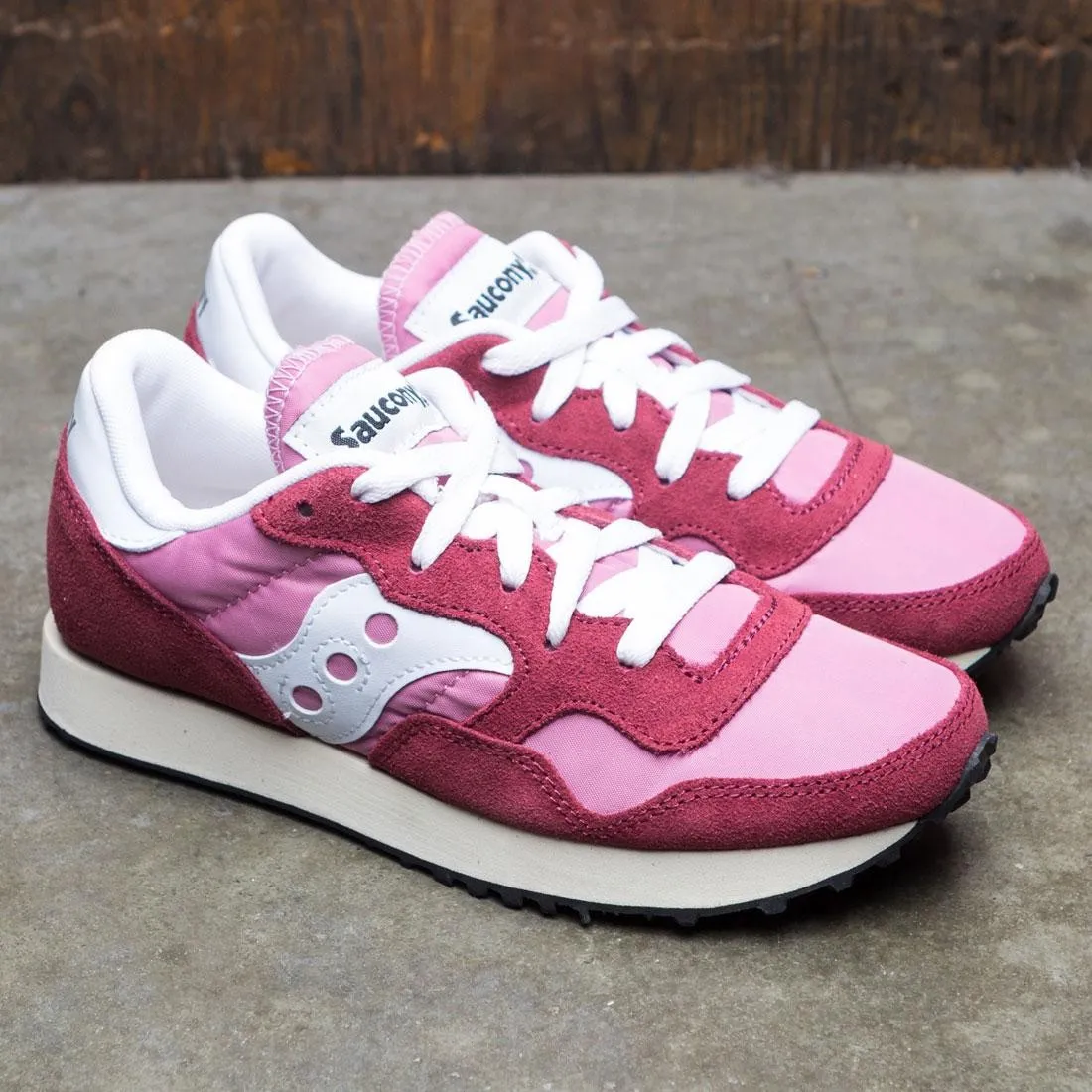 Saucony Women DXN Trainer Vintage (burgundy)