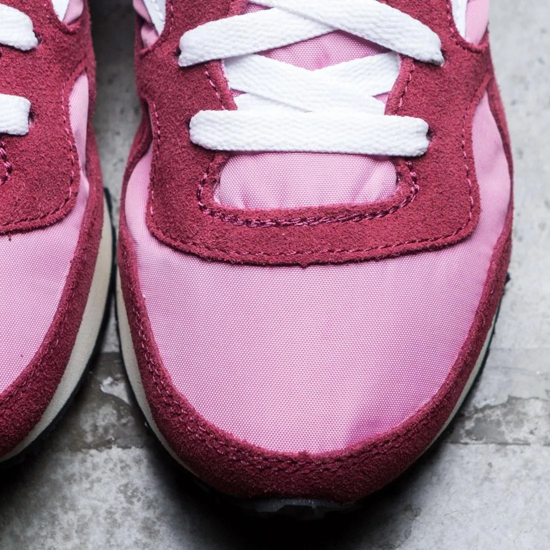 Saucony Women DXN Trainer Vintage (burgundy)